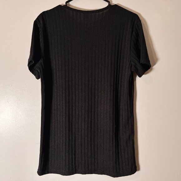 Black T shirt - Picture 2 of 2
